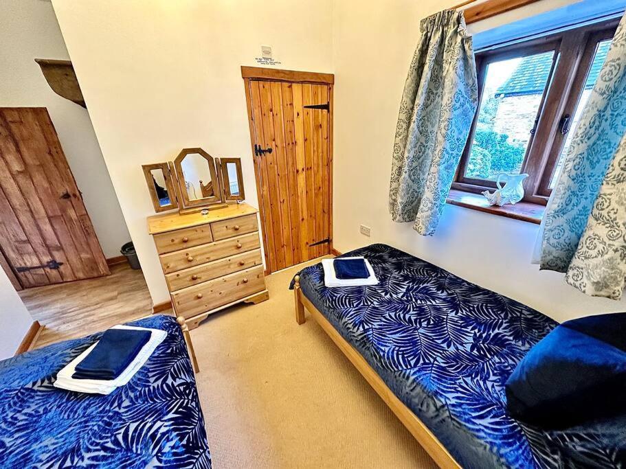 Detached One Level Stone Barn Villa Llangwm-Isaf Екстериор снимка